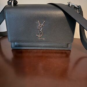 Saint Laurent Nero Leather Shoulder Bag